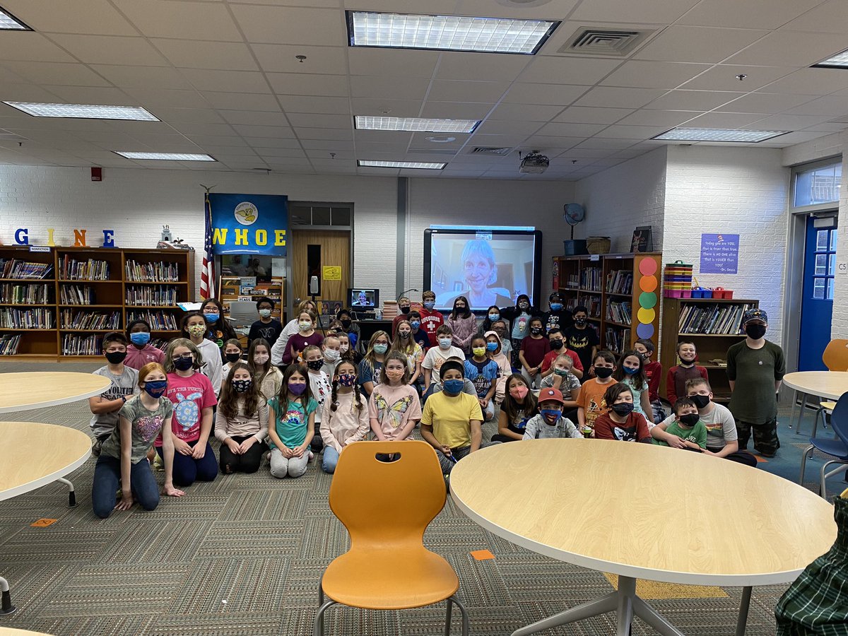 MrsSuttonFocus's tweet image. Solving clues during a scavenger hunt around the school and meeting the author of City of Ember= an awesome experience for all!! @r2teach2 @SWeiderhold2 @HamptonOaksElem @PtoHampton