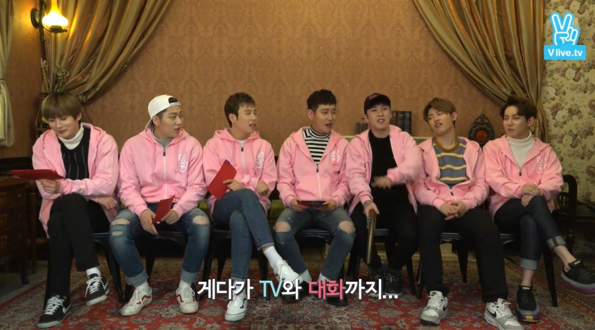 information_bb's tweet photo. 322. 숙소에서 낚시TV를 보고 TV와 대화를 하는 재효 https://t.co/9IZe5njsw9