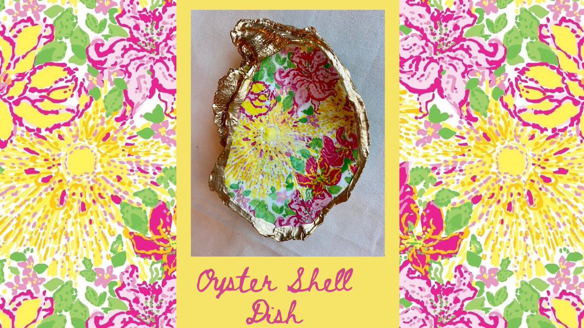 SouthBelleBeth's tweet image. Great gift for Lilly P. Lovers!  Handcrafted sunshine and flowers printed oyster shell dish, made from a large Florida oyster shell.  Print inspired by Lilly P.  Holds jewelry, trinkets and more.  $20 gift boxed.  

Shop Here ➡️ etsy.me/3wnUVpV

#oystershell #shelldish