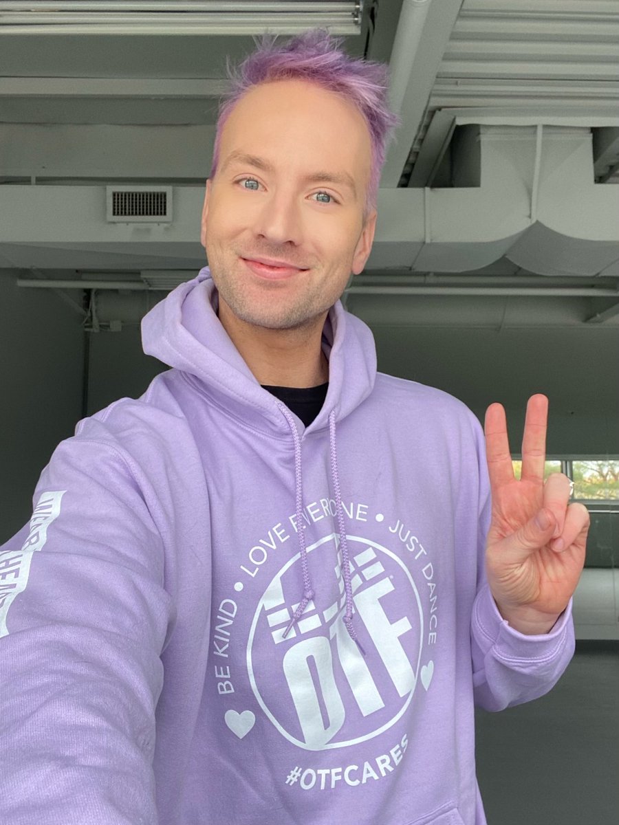 otfdance's tweet photo. True or False: @MitchJacks dyed his hair lavender solely to take this photo ๐๐ Shop the new LIMITED EDITION lavender "Wear Your Heart On Your Sleeve" hoodie at https://t.co/Yo9TgmYs9J! Tag us in your photos and videos using #OnTheFloorSwag and @otfdance! ๐ฅ #otfdance https://t.co/7k964vgrxX