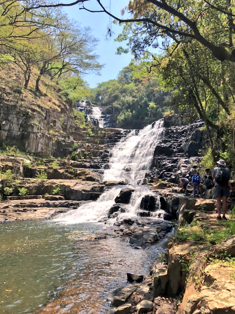 zimadventures's tweet photo. 📌Did you know🇿🇼

💠The Cristle Creek waterfall is found in Chimanimani but not many people know about it😍

🌟Take advantage of our $370 Chimanimani Package for 2 and go see this beauty🤝

📍Vumba and Nyanga also have many waterfalls😊

📲Whatsapp at +263783682334 for  more info https://t.co/GfblbAevfY