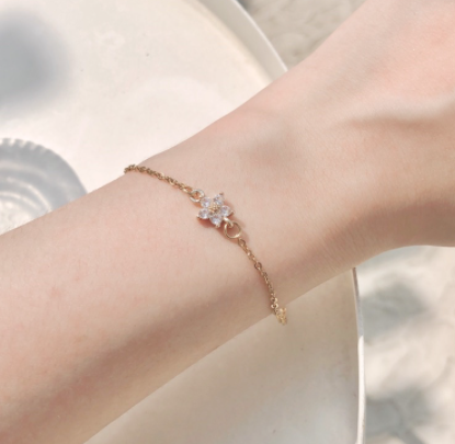 ThreadRacun's tweet photo. 💫Racun Aksesoris Cantik Anti Karat 💫
Berbahan stainless steel & anti karat, kalau mau dibawa mandi, disarankan order yang warna silver❤️
https://t.co/22F8QL46d0
#threadracun #racunshopee #kalung #gelang #kalungantikarat #cincin https://t.co/7ccji0yRVb