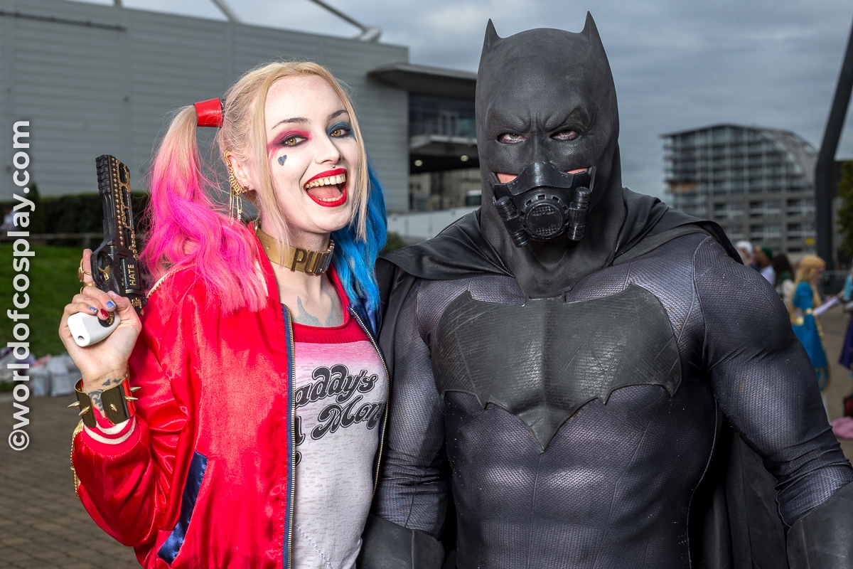 TweetsofCosplay's tweet photo. It looks like Harley Quinn &amp; Batman were getting on well on Saturday at MCM London Comic Con October 2021. Let's hope the Joker doesn't find out!

#officialwoc #officialworldofcosplay #firstforcosplay #thirstforcosplay #MCMComicCon #dccomics #dcuniverse #batman #harleyquinn https://t.co/LydHmUIyNs