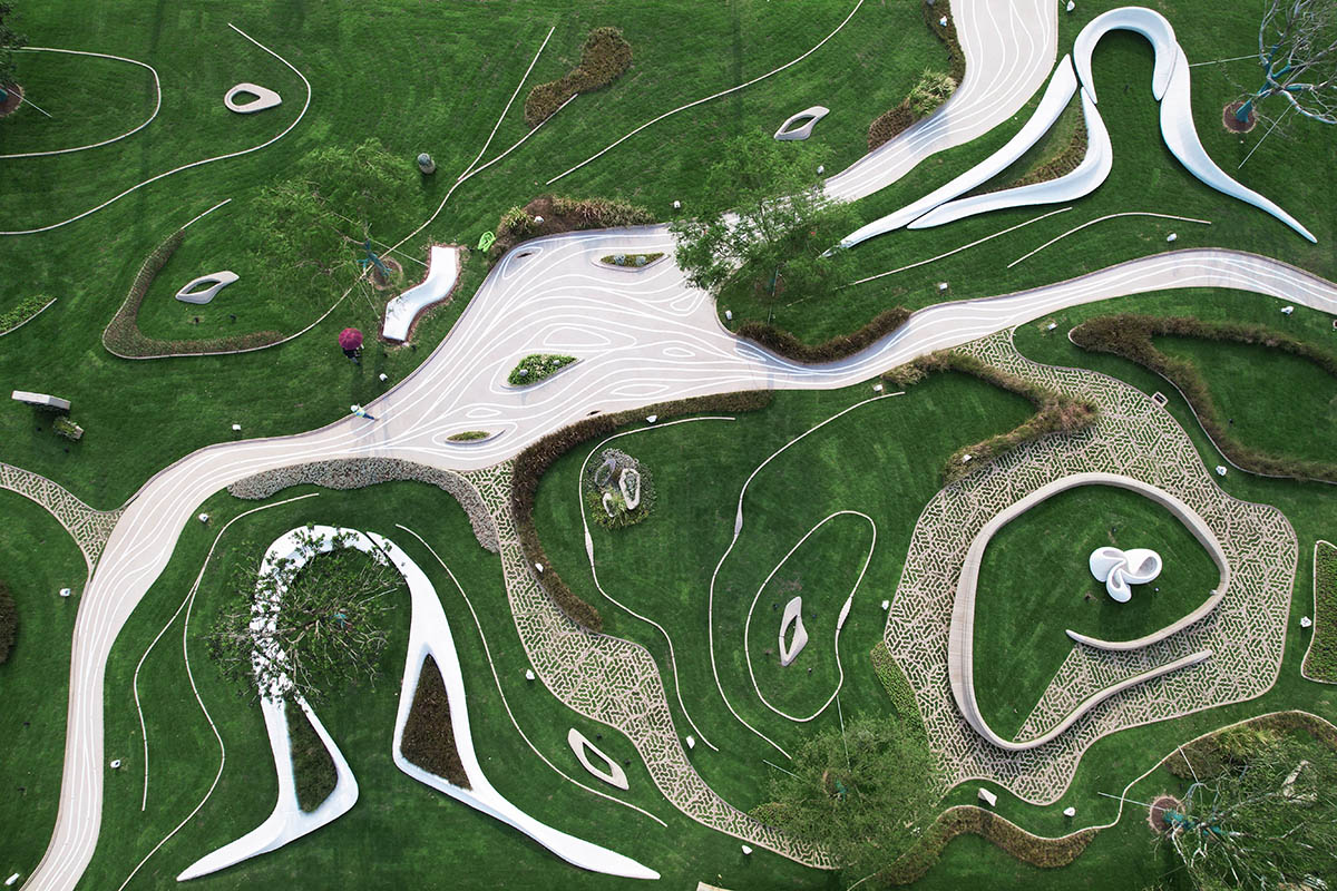 WACommunity's tweet photo. World's first 3D printed public park features 3D printed sculptures, benches, flower beds in China: https://t.co/51yYrv2P3k #china #landscape https://t.co/1PAcdD3P86