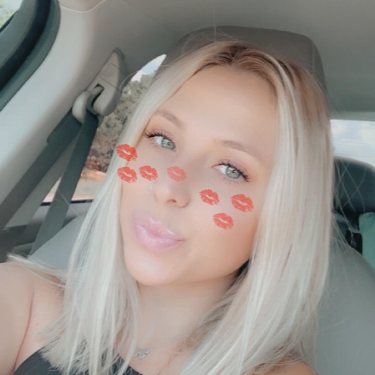 roybrown__'s tweet photo. happy birthday to this beautiful girl🎂🎉❤️ https://t.co/Nlj8solecs