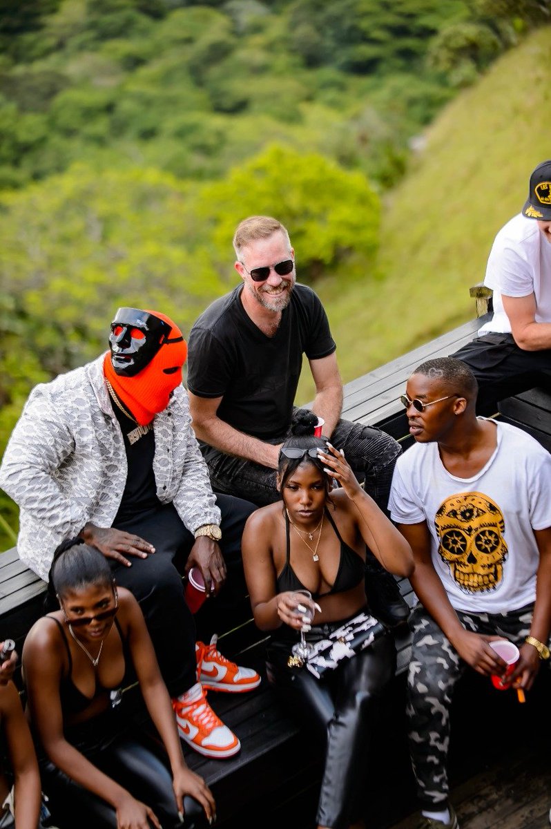 RapsbyZolani's tweet photo. Samurai Shamba. ๐ฆโ
Re-cap from Video Shoot #OnStone https://t.co/hxW51L3mZm