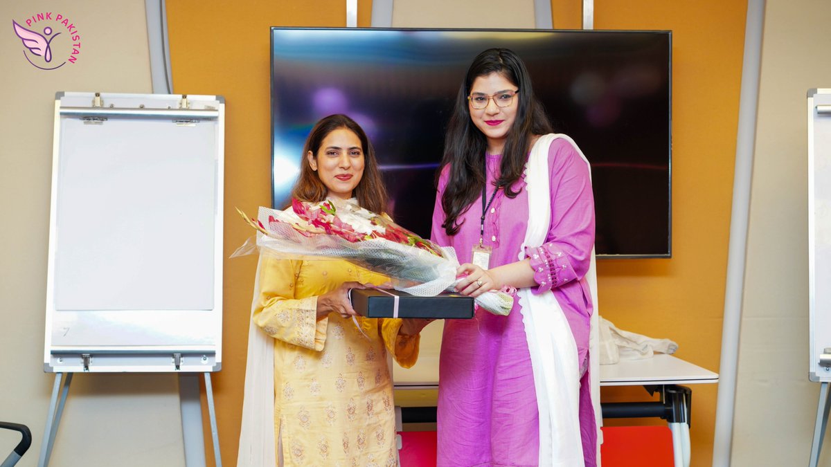 PakistanPink's tweet photo. Breast Cancer Awareness Session at Dolmen Group
#DolmenGroup #PinkPakistan #SelfExaminations #EarlyDetection #SavesLives #Cause #ngo #BreastCancerAwareness https://t.co/q5tfiWF3X1