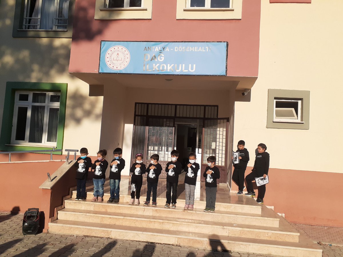 dagilkokulu0707's tweet photo. #10Kasım Rahmet ve minnetle aniyoruz... https://t.co/y6ZIRqsFRA