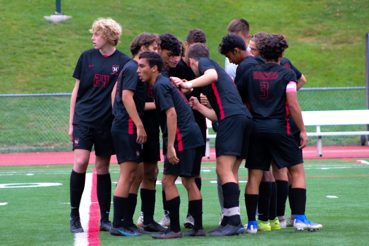 Hun_Boys_Soccer's tweet image. We are the MAPL Champions🔥🔥🔥
An incredible season ending with the MAPL Championship. 
#bandofbrothers #MAPLChamps