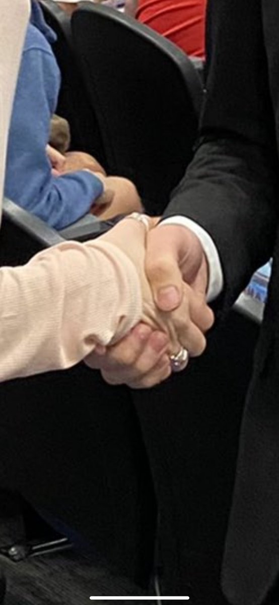 kristy:)) tweet media