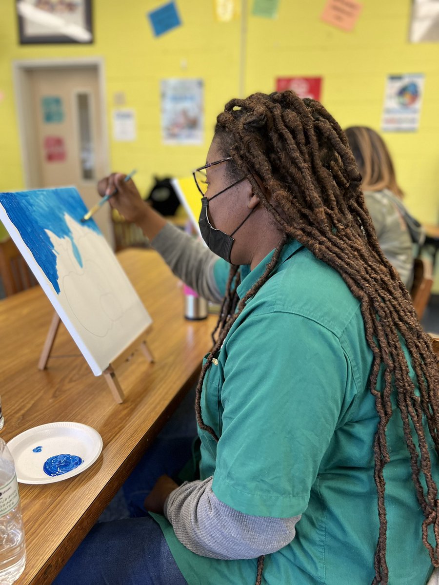 DrTameraRCarter's tweet photo. Thank you parents for attending the iCare Parent Paint Party hosted by Mrs. Cynthia Perkins and Mrs. Kendra Murray! You all rock!! The next event will be announced soon. We love and appreciate you all! #presentengagedconnected https://t.co/JvPgQOHXMI
