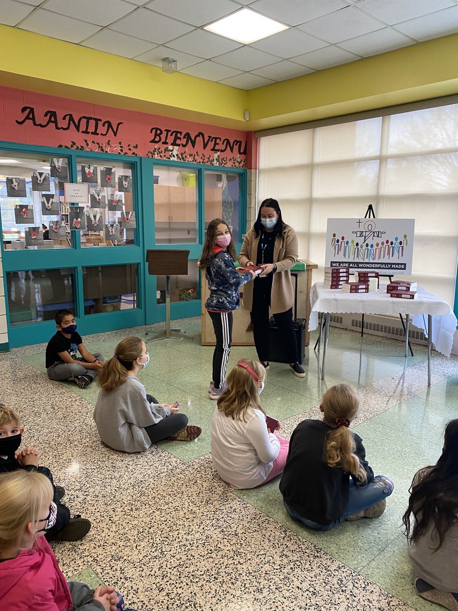 GemmitiFolz's tweet image. We had a beautiful Bible Blessing with Father Rick ⁦@StPaul_LKFD⁩. It was so great to gather, pray and sing together. #pvncinspires #pvncprays #stpaullkfd