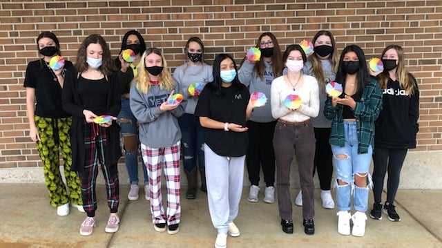 MaryFinley13's tweet photo. Students in @cherirock54 #cosmetology class are learning the #color wheel with a creative cookie activity! The color wheel features 12 shades with contrasting colors located across from each other. @mcscte #creativity https://t.co/4eMUMtJieG