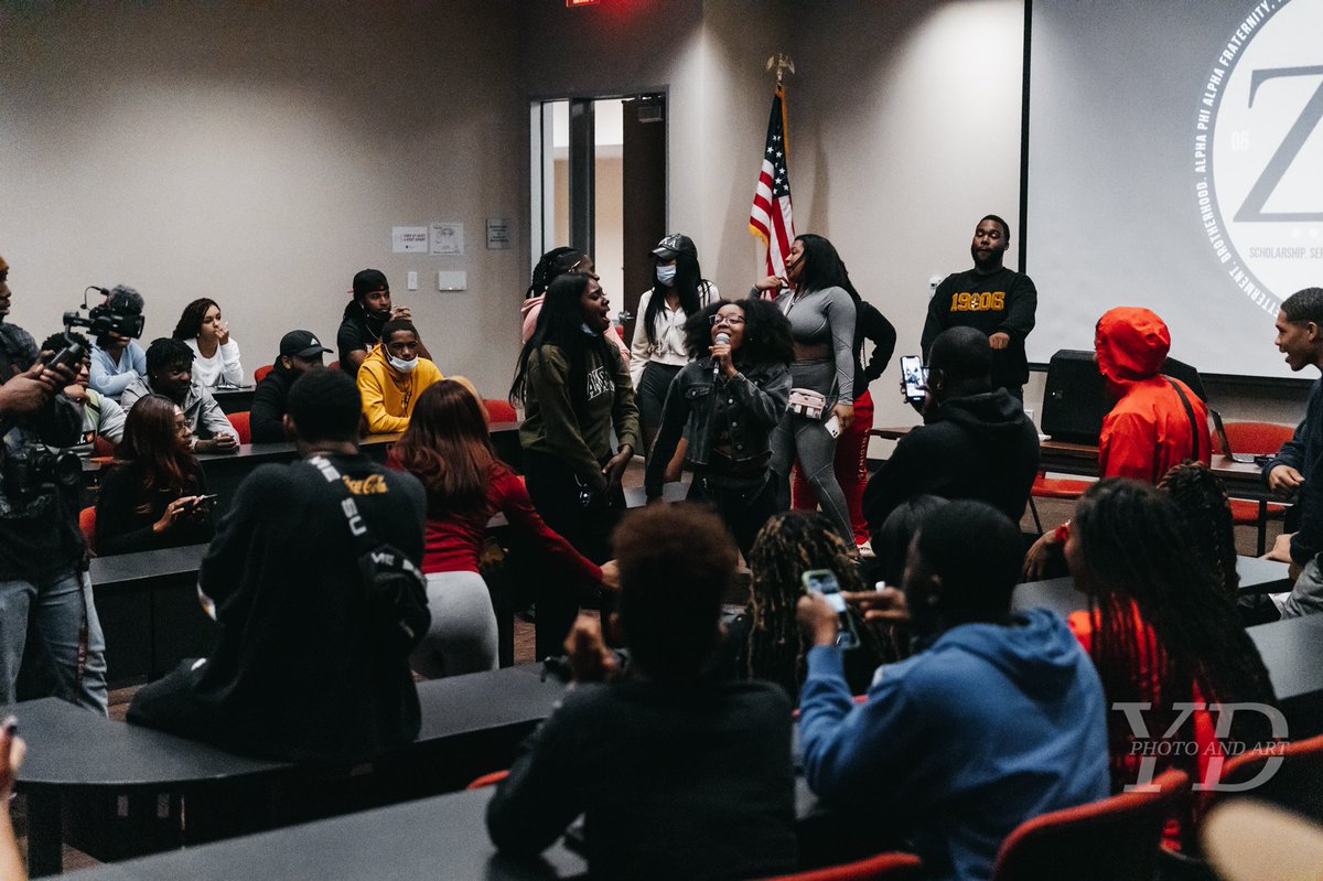 ULAlphas's tweet image. PHollow The Music🎤🐒🧊
-
Y’all know we had to keep it #2Live for Alpha Week🏅
#LongLiveZetaXi
.
.
📸: @YDPA_2 
🎵: @EAZYtobeE