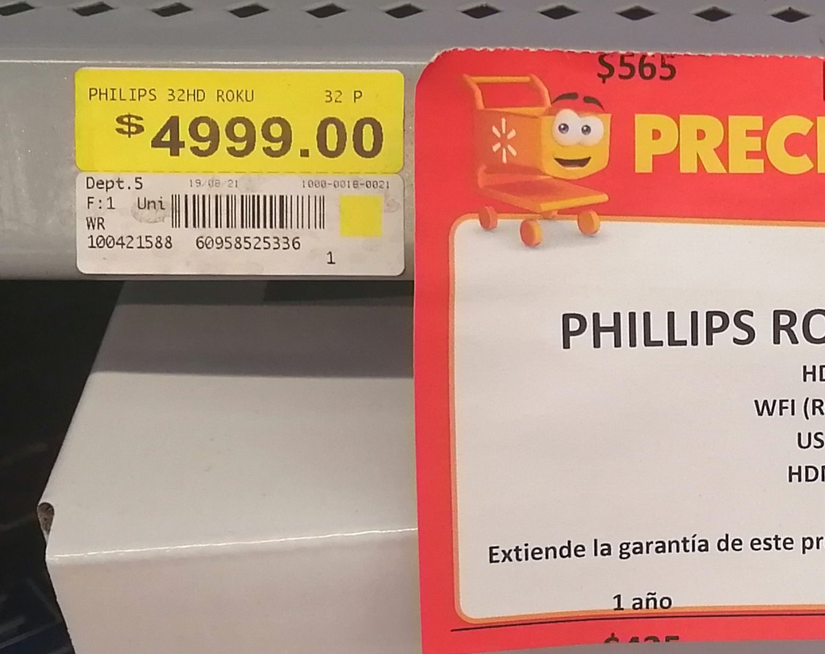liz_ranmar's tweet photo. Así los precios bajos para este #BuenFin2021 se que no rebajan precios en todo lo que anuncian pero 😅mínimo hubieran puesto el papel arriba del etiquetado amarillo con fecha 19/08 https://t.co/Jw34L4vpti