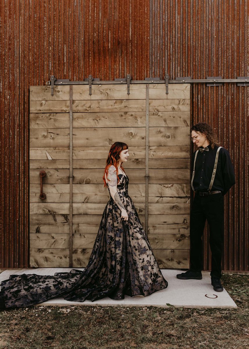 ginger_tits's tweet photo. i really can’t believe i married my best friend 🥰 https://t.co/kCmGA8NdqR