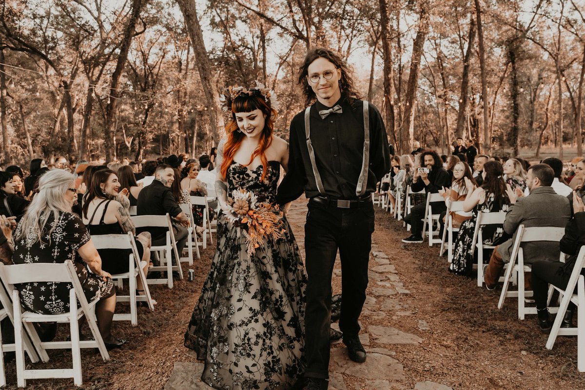 ginger_tits's tweet photo. i really can’t believe i married my best friend 🥰 https://t.co/kCmGA8NdqR