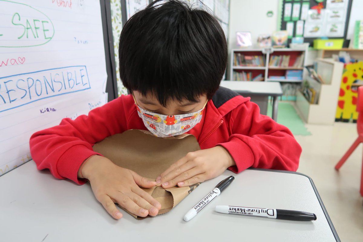 dsc_hk's tweet photo. #ECOxDSC - Our Grade 3 students are recycling old paper bags and turning them into envelopes! Some of them also decorated it with a bit of personal design! 
#ECOxDSC #CallToEarth #sustainability https://t.co/mATQIlUj39