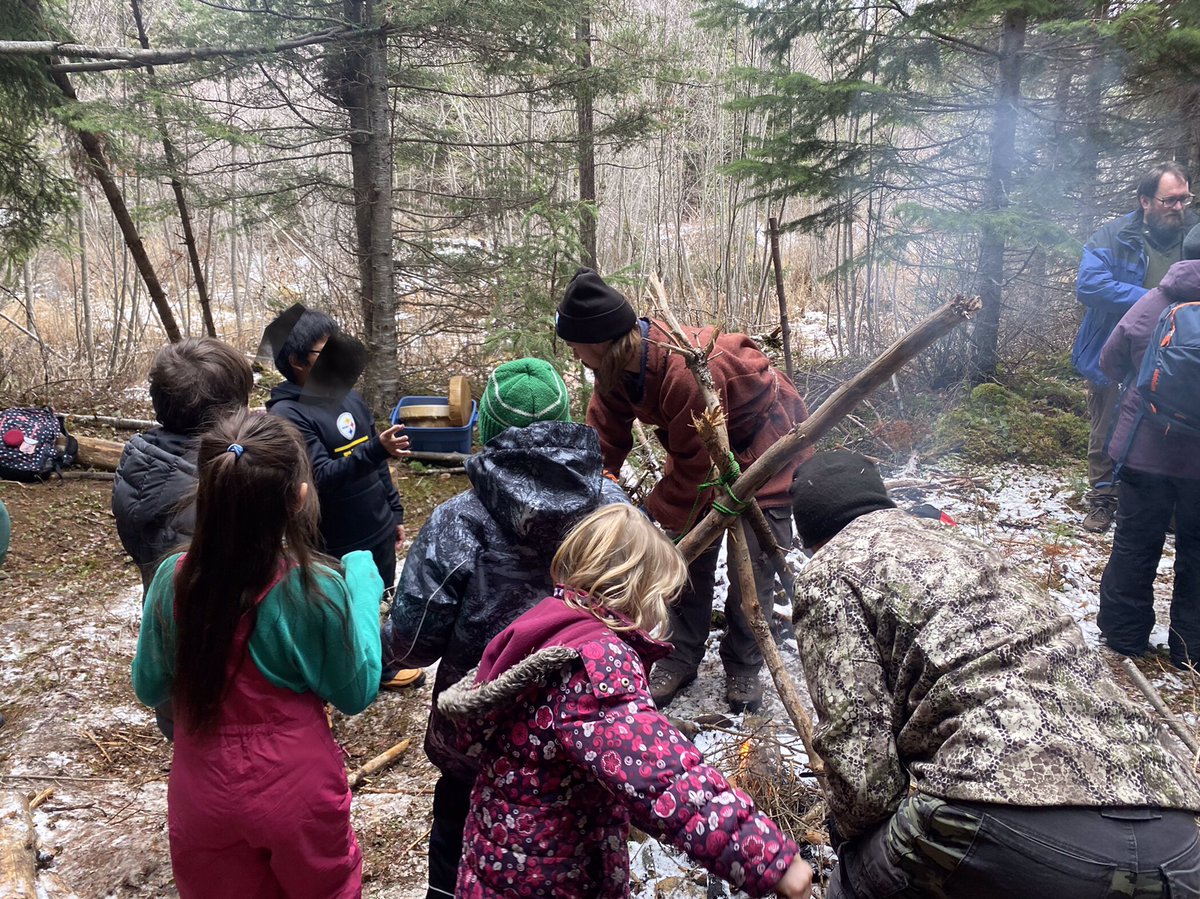 DeadPine57's tweet photo. Quinson Elem Gr 4 to the trapline joined by UNBC profs @gthielmann @hart_banack &amp; 2 teacher candidates. @teacherkelseyy @amandaquash sang &amp; drummed. I told bear attack stories, Ian taught fire starting. Students learned about wasi, chunih, tsa traps. @pamelaspooner77 @SD57PG https://t.co/Qm7UmpZh0W