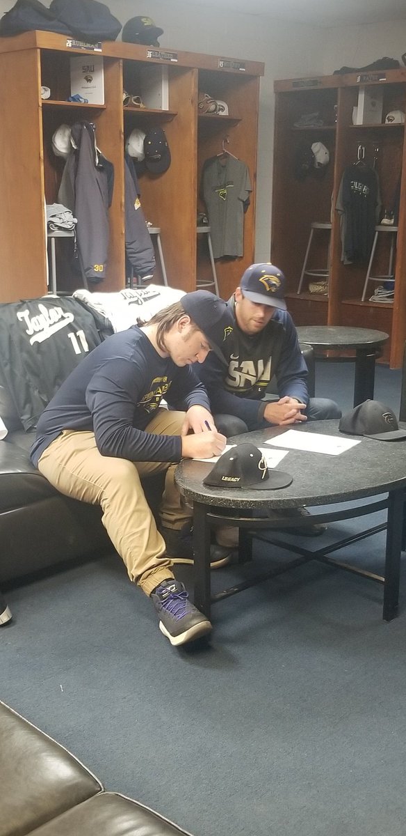 Fletcher48's tweet photo. I have officially signed at @SAUCougarsBSB to play for @RyanMarken and @JoeCMyers. I'd like to thank @DagdaDoyle for the past 2 seasons for getting my defense straight. I'd like to thank @kjahrens for helping get the power into my swing. Most importantly (1/2) https://t.co/nHHNEN2Teb