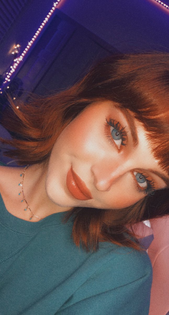 Live on Twitch dancing the night away ❤️❤️ twitch.tv/DanielleBoker