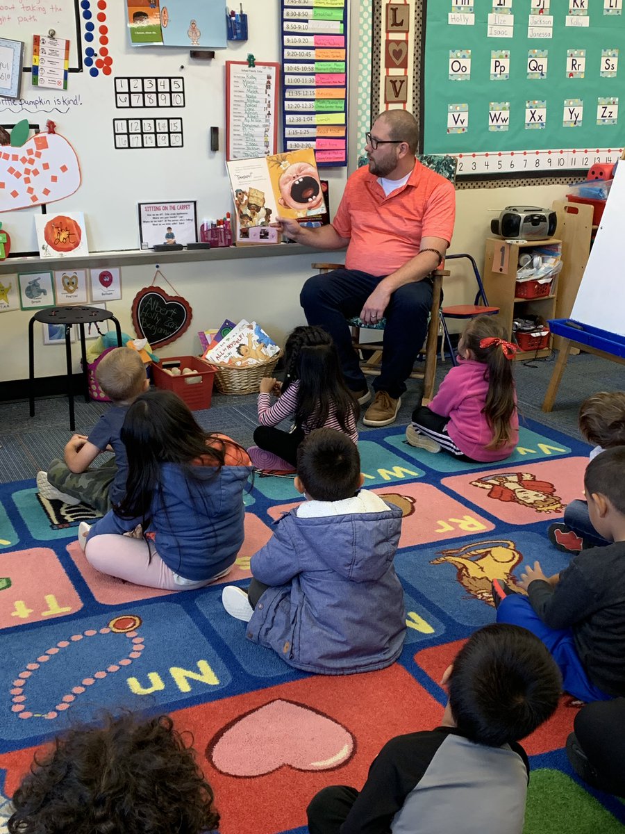 jscoop156's tweet photo. How lucky @SardisESNC Prek were today to have @EvansJeremy01 come read to us one of HIS favorite books! We all got a laugh out of pirates and diapers! Thank you Mr Evans! https://t.co/mwGafQTHqq