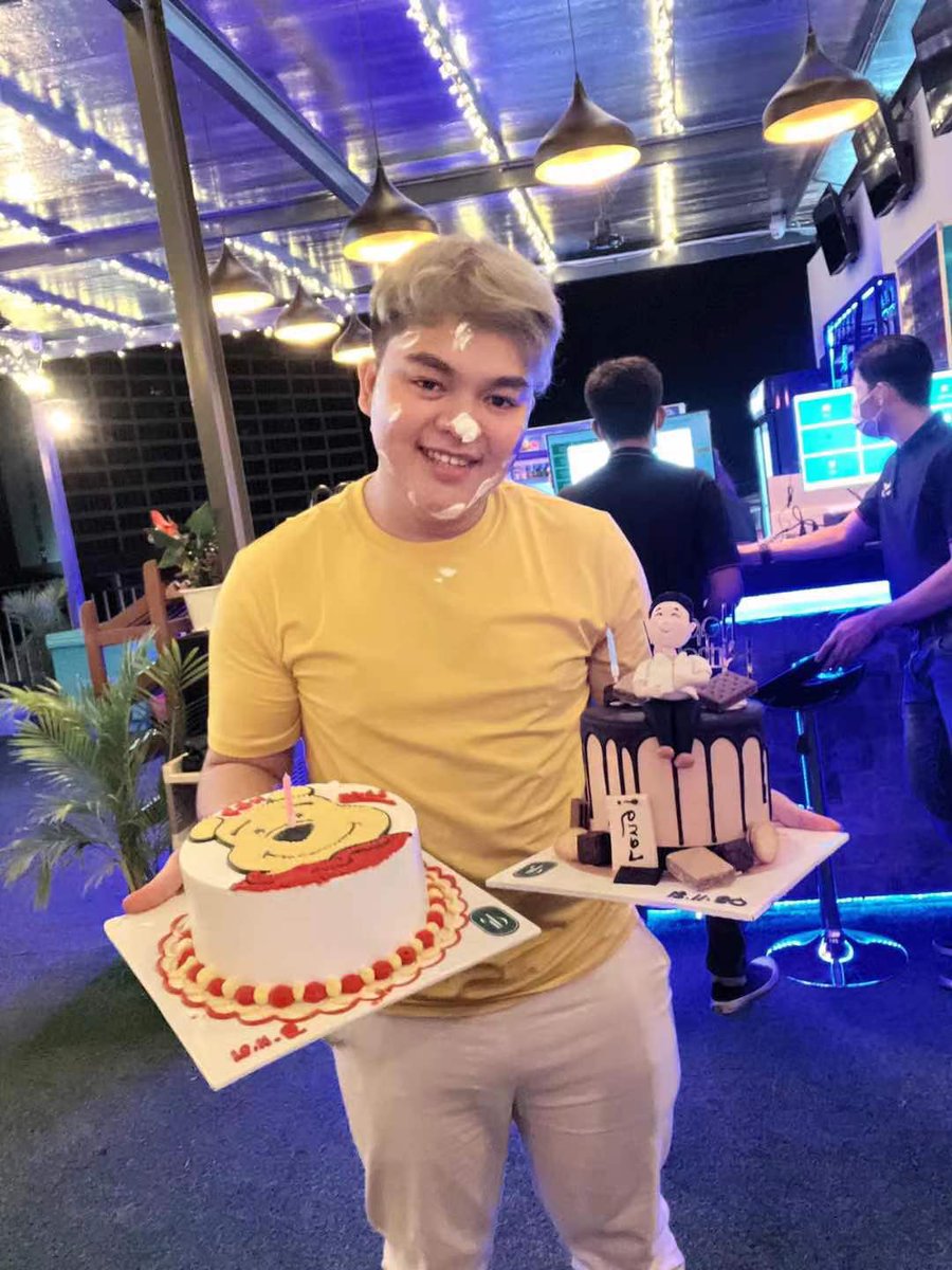 Leng0911's tweet photo. Thanks you for Everything My Belove Team work 🎊✌🏻❤️❤️❤️💕💕💕😍😍😍🥰🥰🥰😘😘😘
ขอบคุณสำหรับทุกอย่างนะครับ🙏🏻🙏🏻🙏🏻🙏🏻❤️❤️❤️❤️
#HBDTOME
#09_Nov_2021
#GOD55_Teams https://t.co/MfrhIW85cC