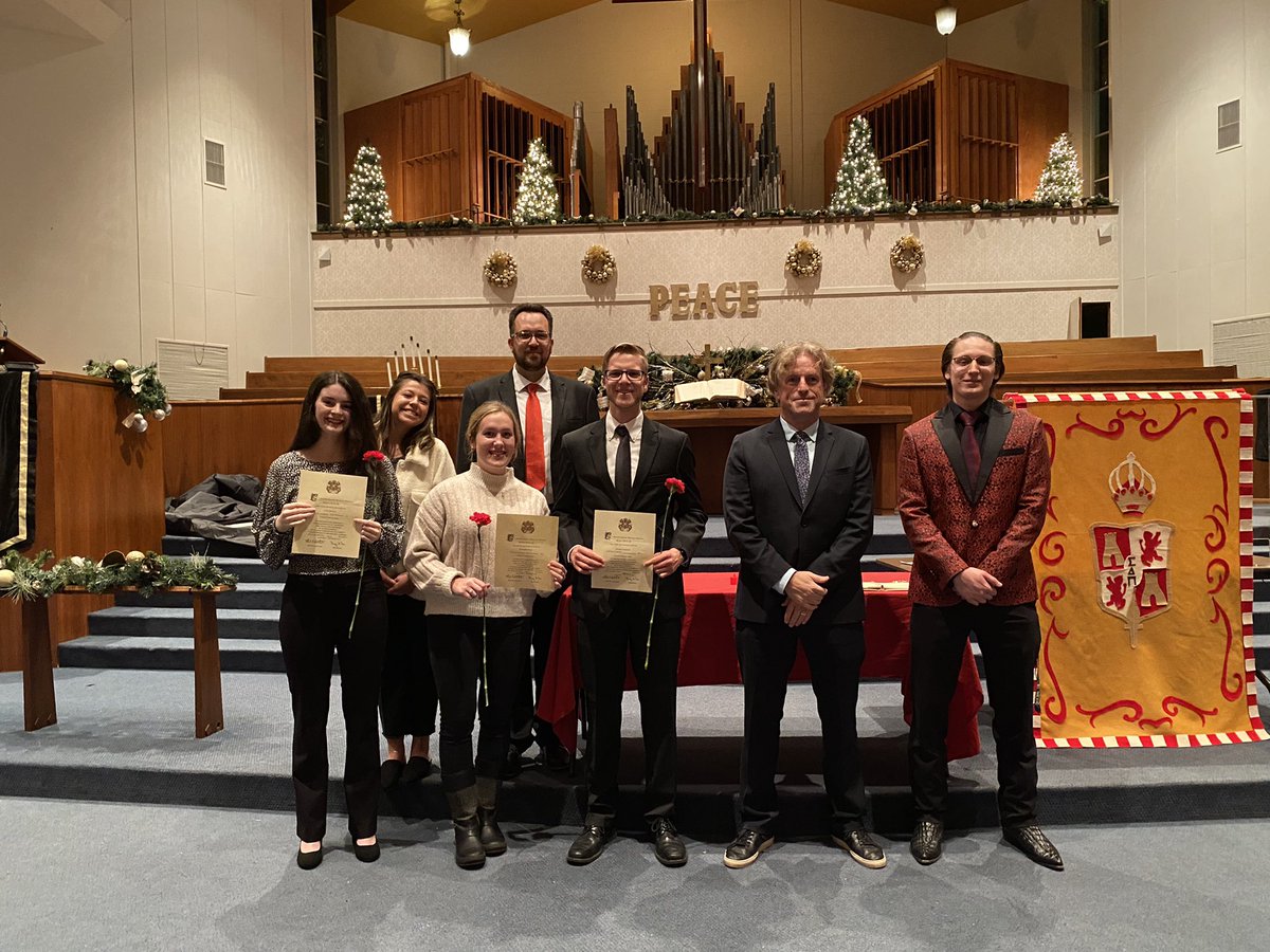 drnathangordon's tweet photo. Our newest members of the National Spanish Honor Society: Sigma Delta Pi. Congratulations to Samantha Bird, Robert Diebold, and Julia Horton! #adriancollege #sigmadeltapi #spanishhonorsociety #spanish #amantesdelespañol #adrianmi @adriancollege https://t.co/cnP0chjopA