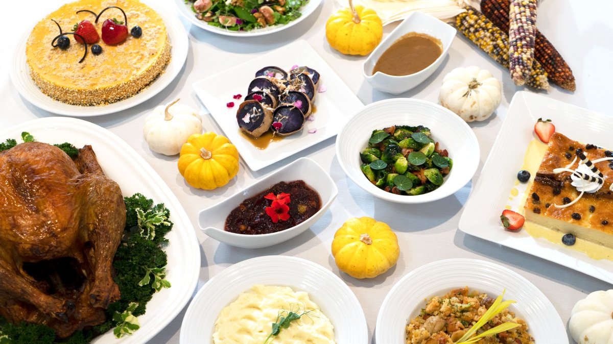 princewaikiki's tweet photo. Take home a taste of #100Sails this Thanksgiving with our Thanksgiving To Go. Enjoy the taste of turkey roasted to perfection, truffle mashed potatoes, our signature bread pudding &amp; more. 

Pre-order by November 19 for pick-up on November 25. 
Learn more: https://t.co/HgFDho6coh https://t.co/3b4fiANyxF