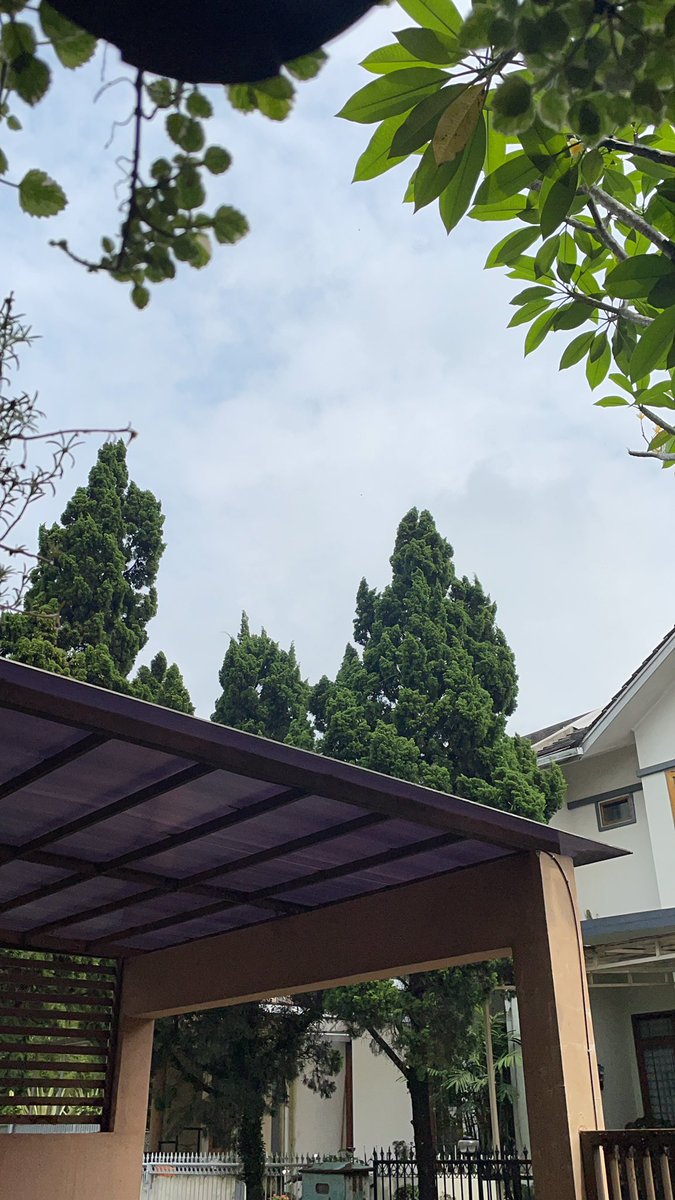 Moerboy's tweet photo. Pagi yg mendung… tp aman buat kulit 😁 https://t.co/zpaFLtYy2o