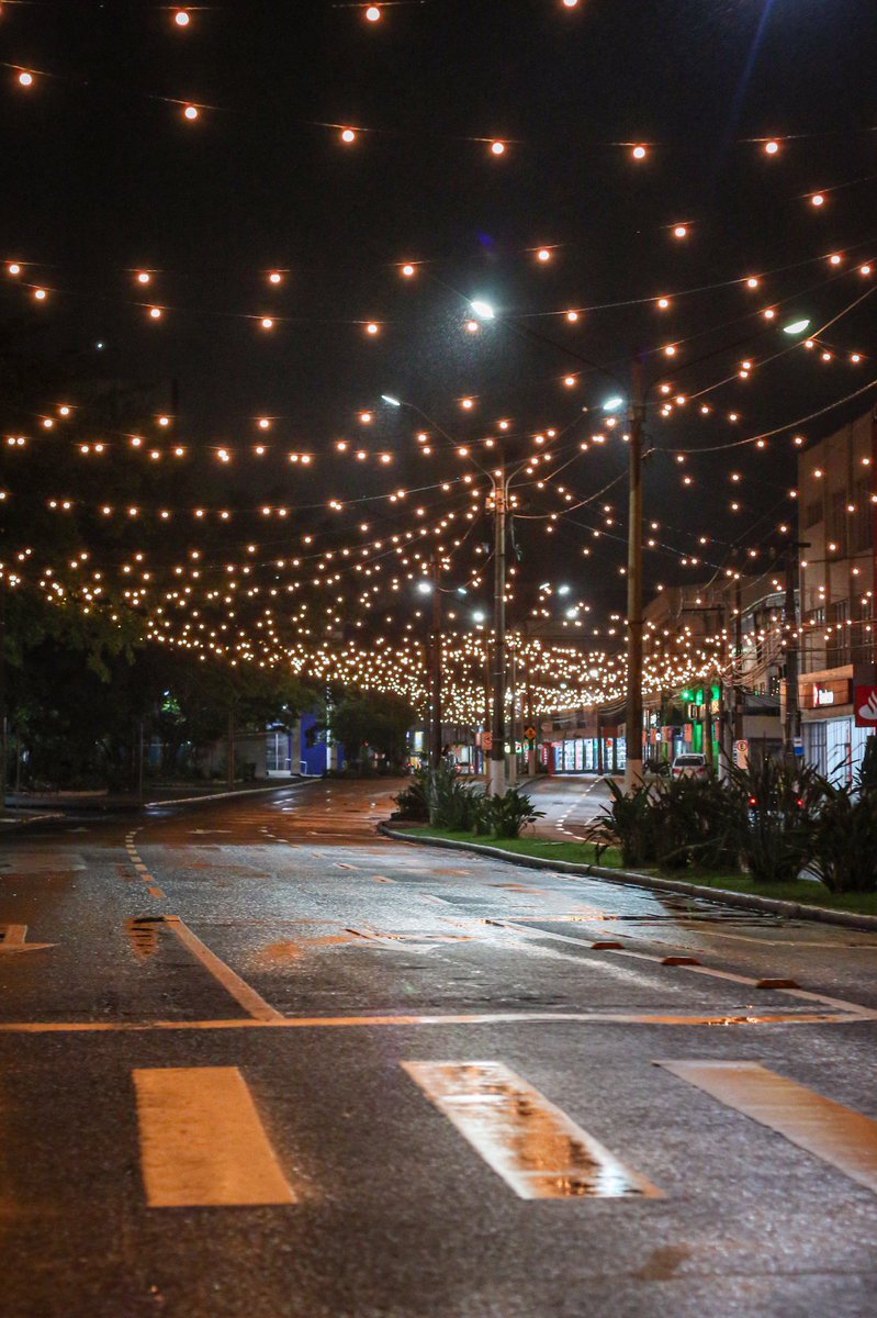 silas_2303's tweet photo. Só um registrinho de uma noite em nossa bela cidade que eu não to afim de deixar na galeria.

Obs: não choveu hoje, tirei elas no sábado 😅 https://t.co/bOPdNfyaPJ