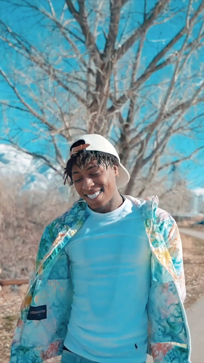 TTBNoah's tweet photo. NBA YoungBoy’s “Sincerely, Kentrell” has surpassed 463k units &amp; needs only 37k more till it’s eligible for a RIAA gold certification 📀🔥. This will be the fastest a project of YB’s has surpassed 500k units if it keeps up this pace https://t.co/xFISRBSCpn