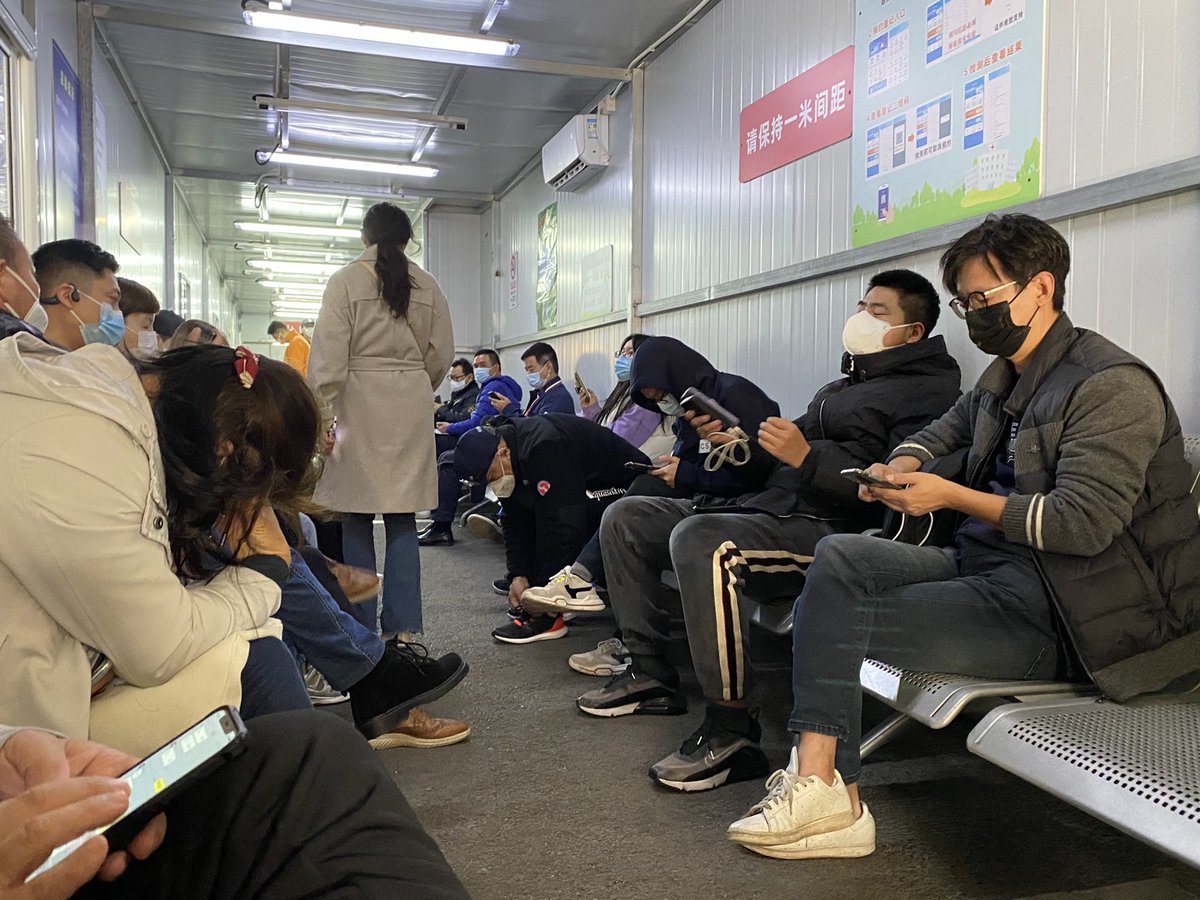 Taking swab tests in Shanghai after quarantine is such a time sink; you have to take again on the 16th and 21st day of landing, and you can’t leave the hospital until your results are out 4-6 hours later 😵