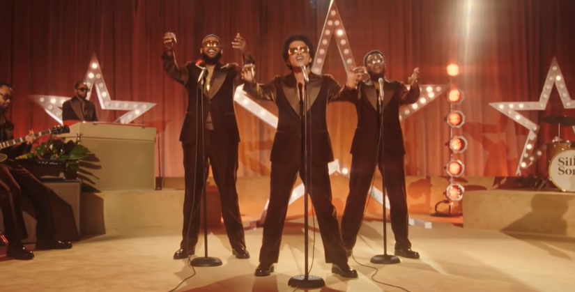 maxima947fm's tweet photo. Bruno Mars, Anderson .Paak y Silk Sonic lanzaron nueva canción "Smokin Out The Window"
https://t.co/ut6Ekjlj8g https://t.co/batWUgK83J