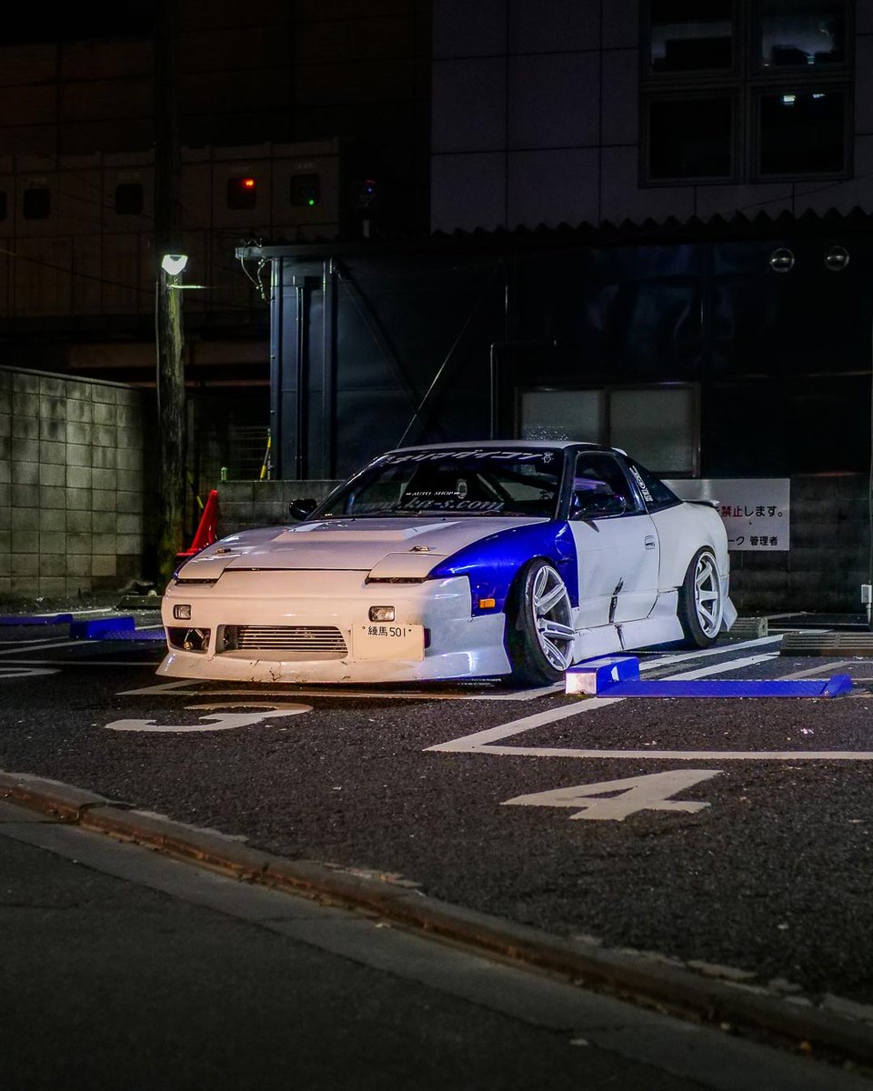 EnjinMedia's tweet photo. 毎年1月に開催される恒例のRWBミーティングの楽しみの半分は、中井氏のポルシェ以外に誰が現れるかということです。こちらが練馬大根レーシングの180SXです。#rwb #180sx #porsche #練馬大根レーシング@baningucrashca https://t.co/hkbSdtIfOo