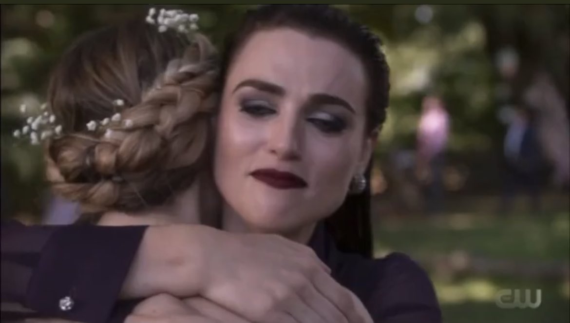 avatarkara's tweet photo. supercorp was so close to pulling the korrasami ending but at what cost https://t.co/YDV1Ug5gyF
