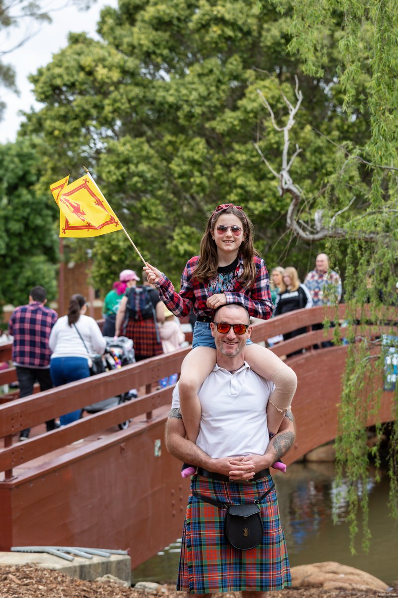 Scottish_Banner's tweet photo. In the NOV #ScottishBanner
A wee bit of #Scotland in the heart of #Armadale
@cityofarmadale was transformed for the Scottish-themed #ArmadaleHighlandGathering & #PerthKiltRun
Issue out now
https://t.co/26QxlwWYAr
#ScottishFestival #ScotSpirit #ScottishBanner #OurArmadale #KiltRun https://t.co/4VUhhdVg0h