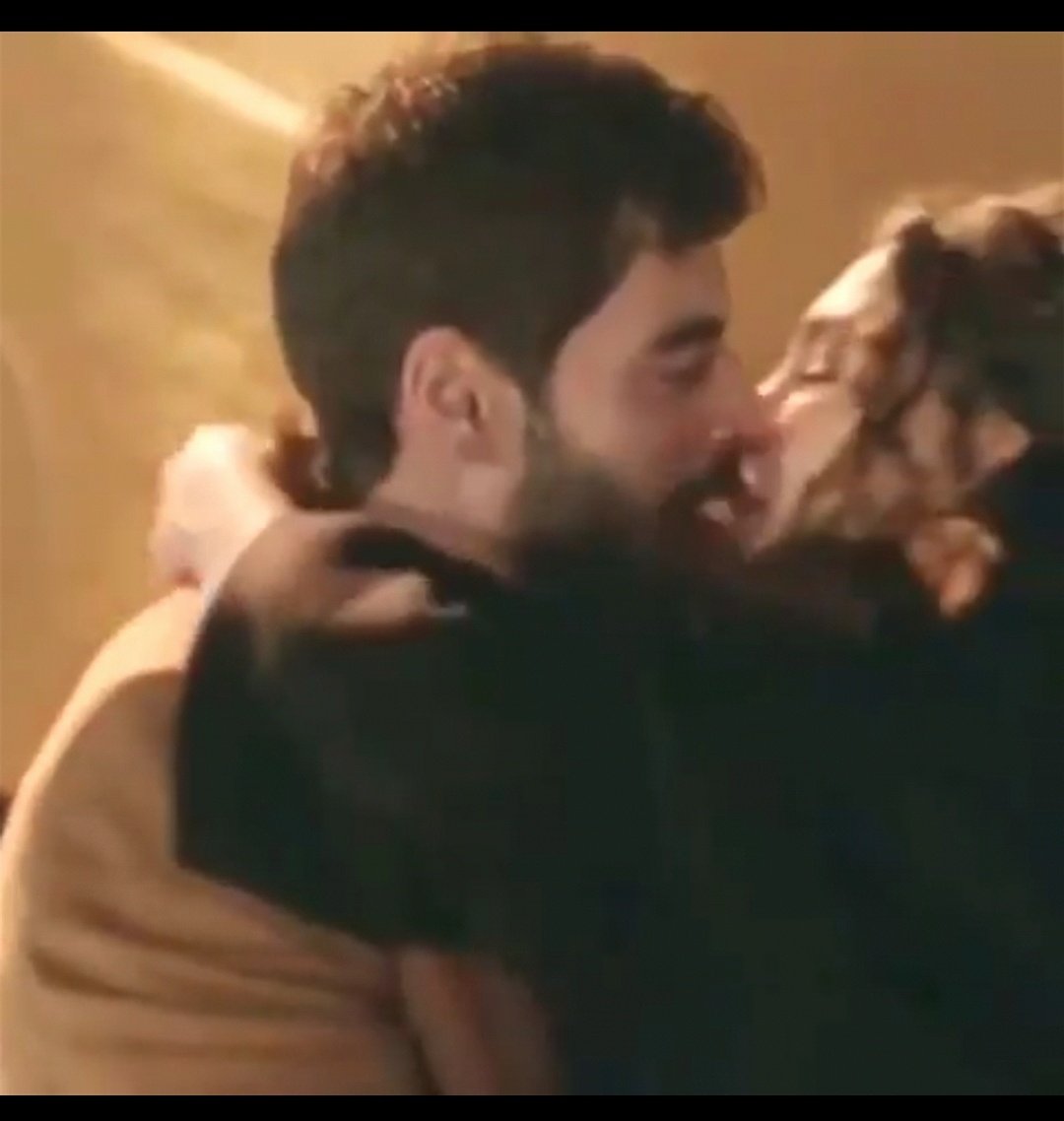 FrasesDelAlmmaa's tweet photo. Y terminamos el día de San Valentin ❤️
Nos leemos mañana fandom 🙈 #AzizeBuscaPerdon https://t.co/ddmJt2BkdG