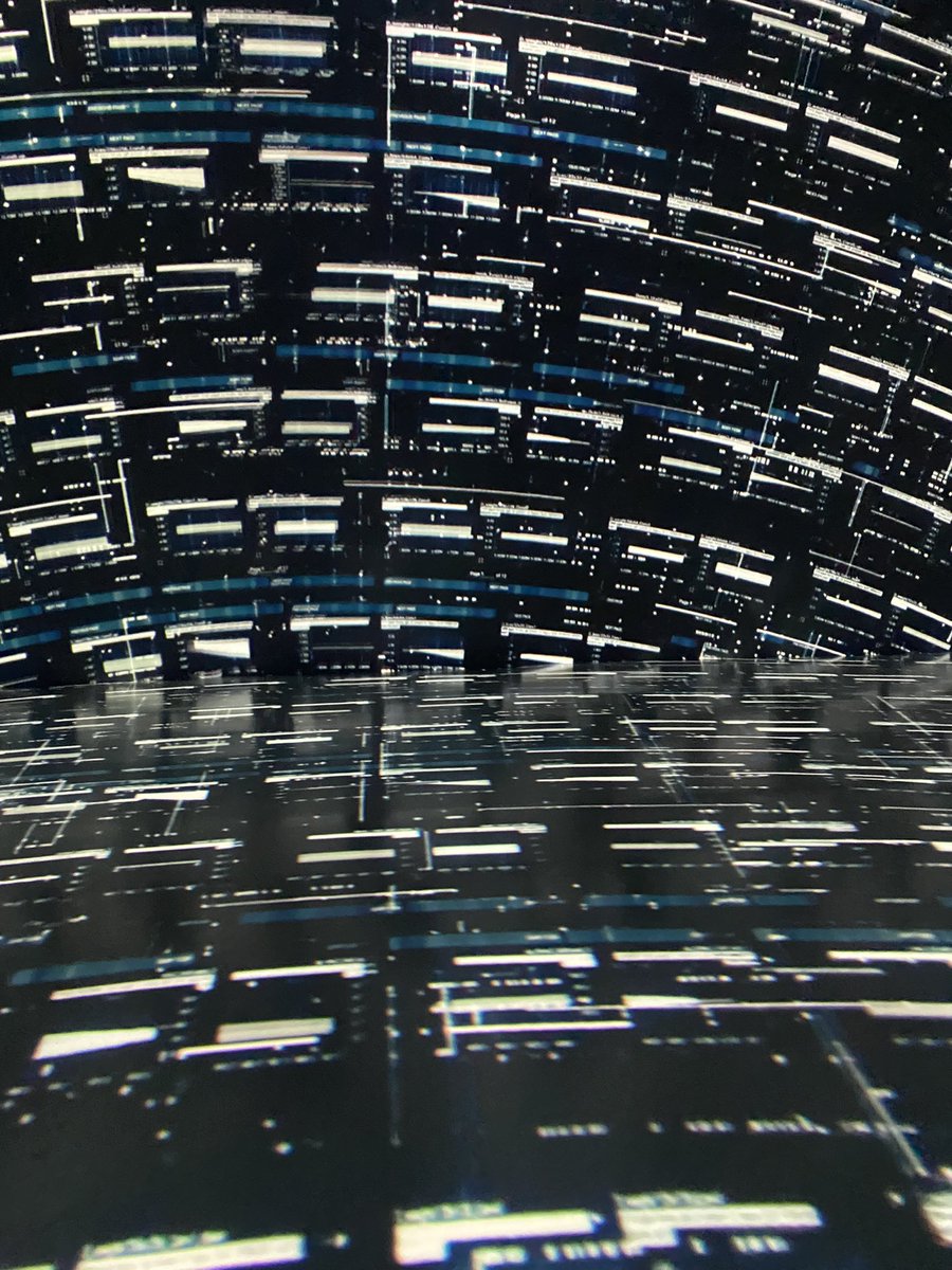 Guess the artist 

#nFt #art #digitalart #ai #generative #gan