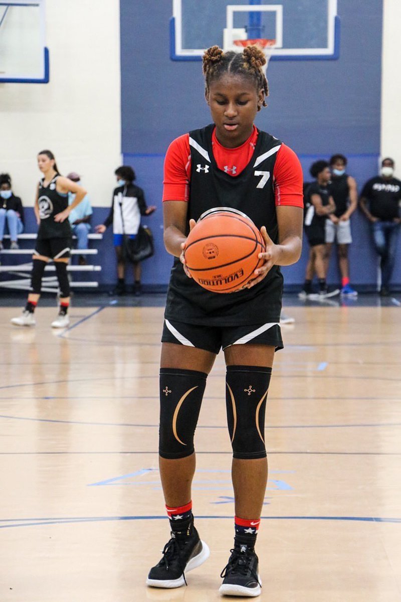 kennedylockdown's tweet image. Funny how this orange magic ball will reveal so much if you just pay attention. 
Friends become foes they wish you well then wish you fail 🎭 
🎒#BagSeason #ImBuiltForThis 
🤞🏾🤪🔒