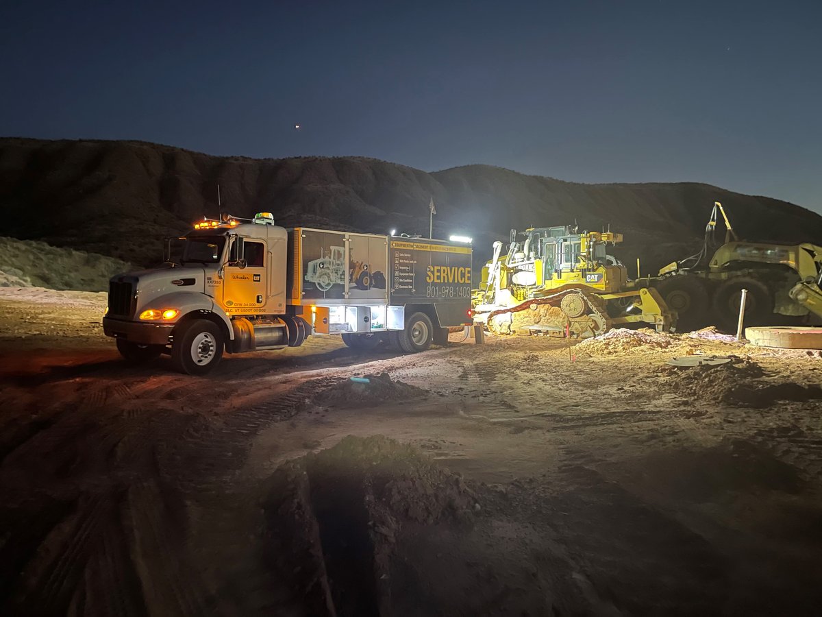 wheelercat's tweet photo. Great shot from one of our Field Maintenance Techs. If you donβt schedule time for maintenance, your equipment will schedule it for you.
#WheelerMachinery #WheelerCat #Caterpillar #CatDealer #CatDealers #LetsDoTheWork #CatEquipment #CatMachines #Maintenance #YellowIron https://t.co/shRBdobDyj