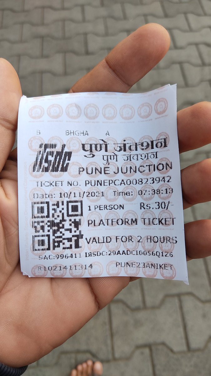 buddhiprakash27's tweet photo. ये पुणे Railway station का आज सुबह का प्लेट फॉर्म टिकट हैं जिसकी कीमत 30Rs हैं कुछ दिनों पहले 10Rs का था। 
ये नये भारत की नई सरकार हैं जो आम जनता को राहत देने की बजाय लूटने का काम कर रही हैं। 
@RailMinIndia @RailwaySeva @PMOIndia @KotwalMeena @Kush_voice @ndtvindia https://t.co/6hlSBMCHzl