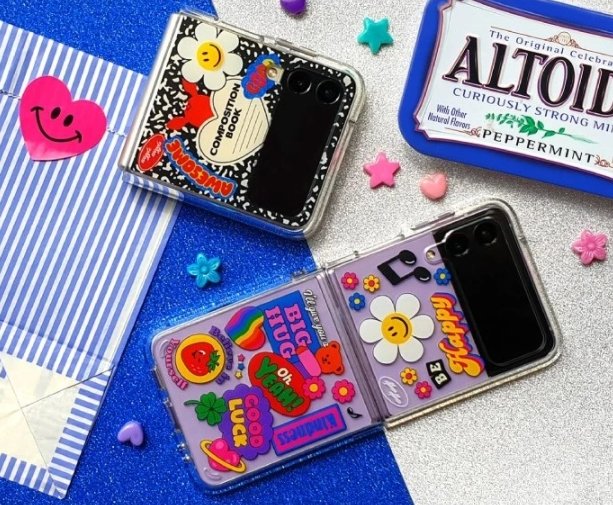 sthsweetcom's tweet photo. NEW! #WiggleWiggle Galaxy Z Flip phone case 🥰 5% OFF for 72 hours 👉 https://t.co/yD96hxyYHP

#GalaxyZFold3 #phonecase https://t.co/lrlK9n7htp