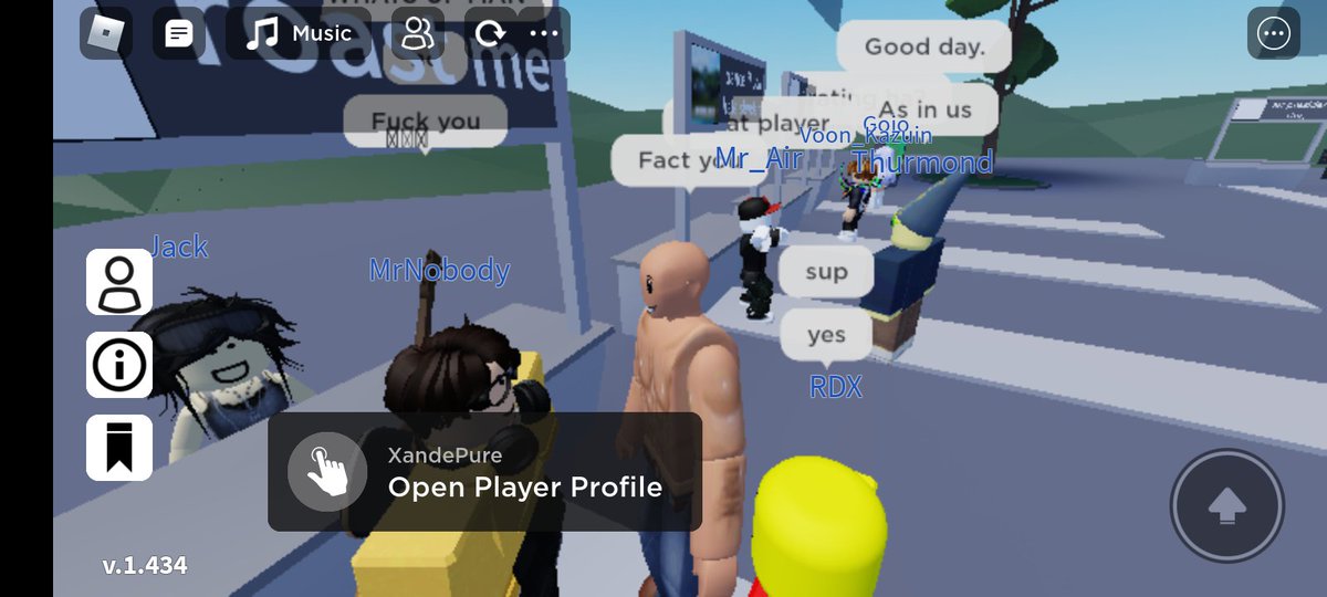 Hannsy10's tweet photo. Damn Roblox....
I was just defending my self from that toxic Stan
#Roblox
#RobloxDev 
#RobloxStatus https://t.co/rdZ0imMwDP