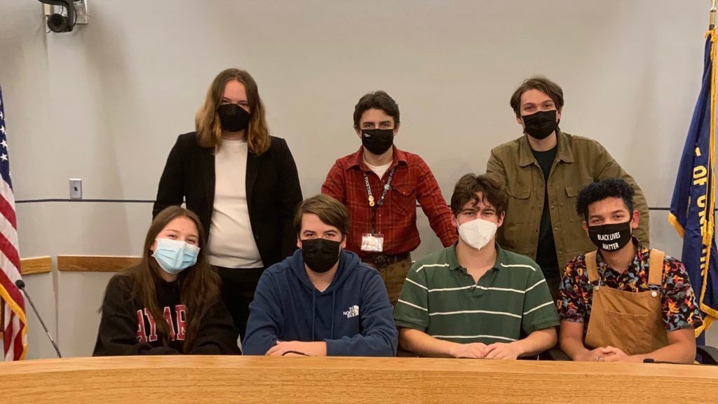jacksonweinberg's tweet photo. UPDATE: On Tuesday, November 9th the District Student Council (DSC) voted unanimously in favor of a district-wide vaccine mandate for all students 12&amp;up. This includes all students attending in-person school and other activities. https://t.co/wMSJ875eCl