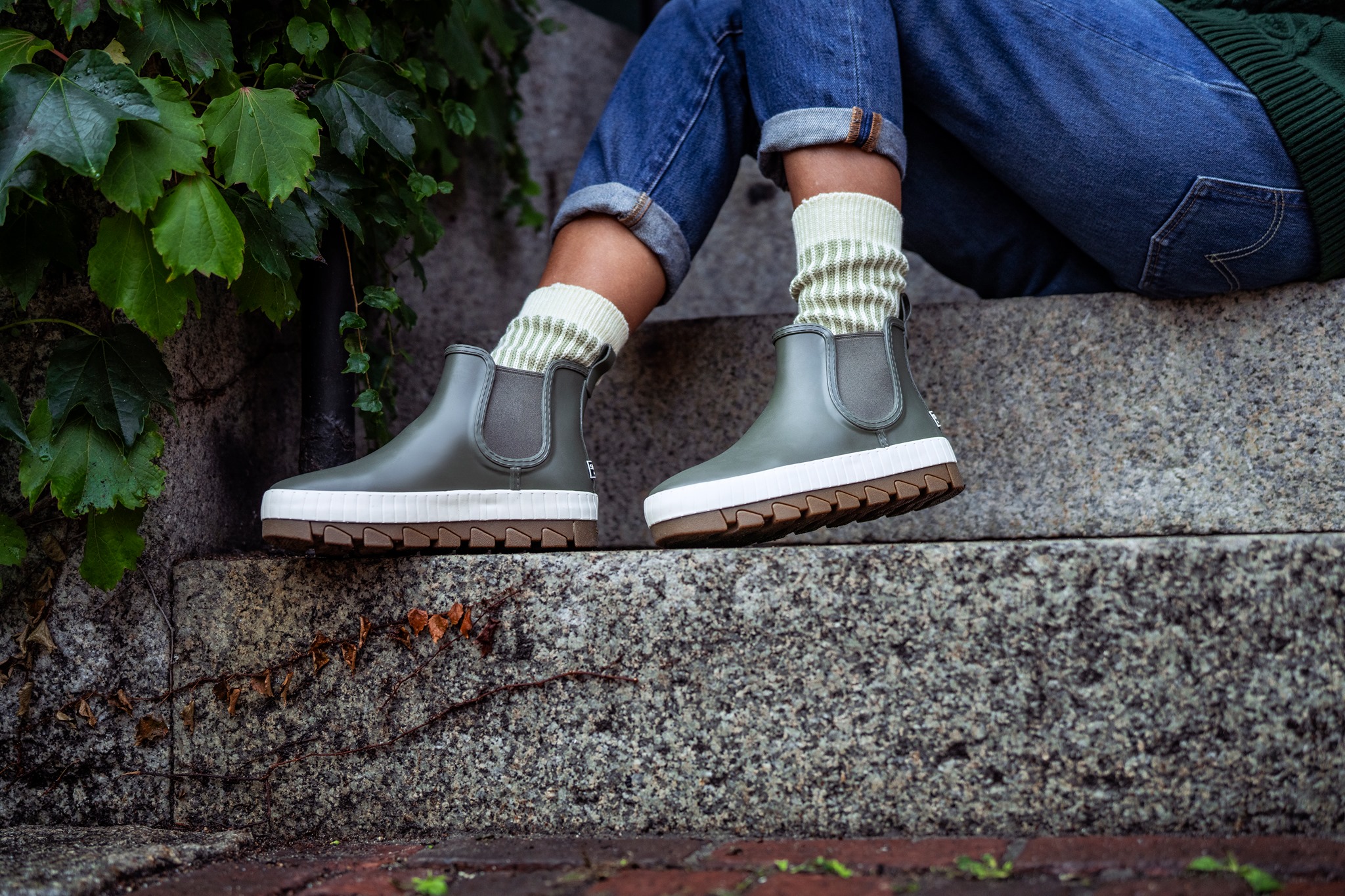 Chelsea boots sperry sale