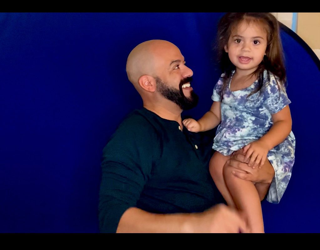 D_Train_'s tweet photo. She runs in the studio during Daddy’s Auditions and it’s ok! Daddy and Dakota! 🎥🎬 #BehindTheScenes #ActorLife #GirlDad #IMDB #DannyTrevino #DakotaArrow  #Film #TV #Commercial https://t.co/KpsBaL1Jpb