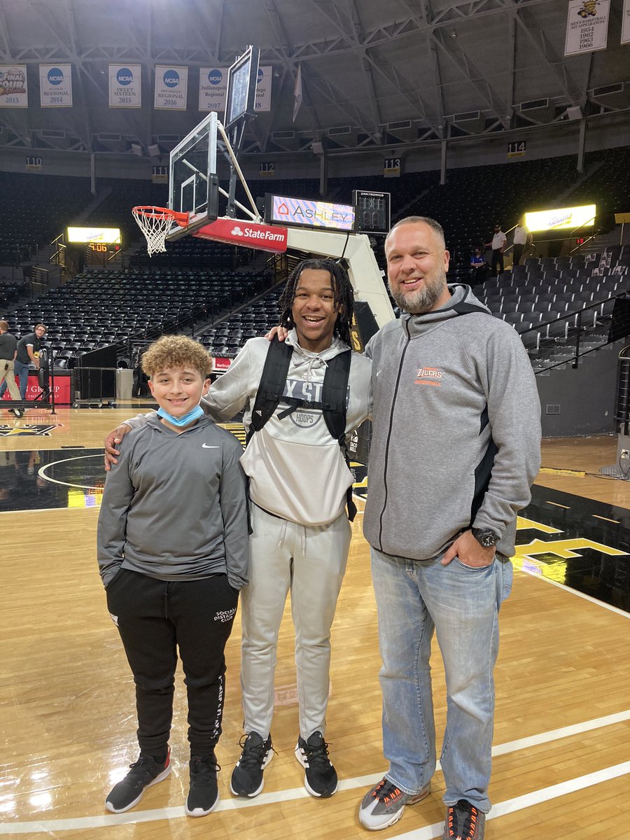 CoachDJackson's tweet photo. True Success Story @_2xMaree https://t.co/B0OU0ENtOj