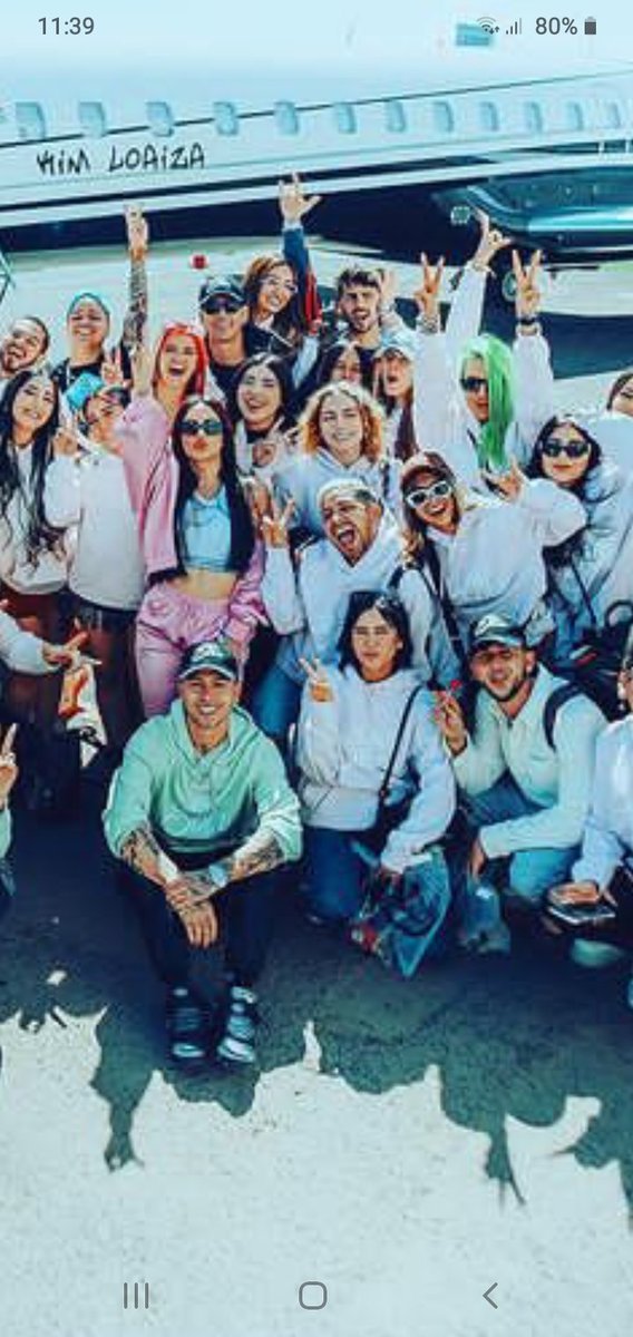 JDDP_Dani's tweet photo. Ok pero lo serca que esta donde de juan y Kim <3 necesito collab🥺y lo tierno que se ve juan ay sentadito 🥰🥺🥺 https://t.co/fI6QHyob4S