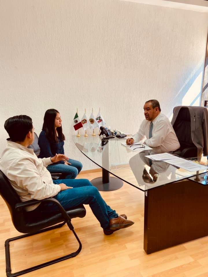 SamEnrique_14's tweet photo. Muy satisfecho y contento de haber acudido al  recinto  del Poder Legislativo del Estado de México y poder saludar a algunos de los @DipPRIedomex y porsupuesto al amigo Diputado @jizquierdorojas quien me recibió en sus oficinas donde tuvimos una plática muy constructiva. https://t.co/eLCO2fQwso
